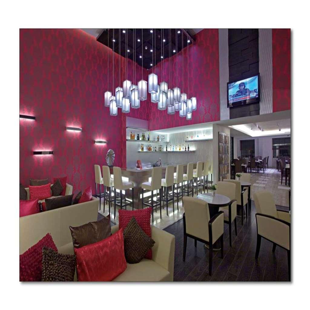 Radisson Hotel Sector 29 Gurugram Гургаон Ресторан фото