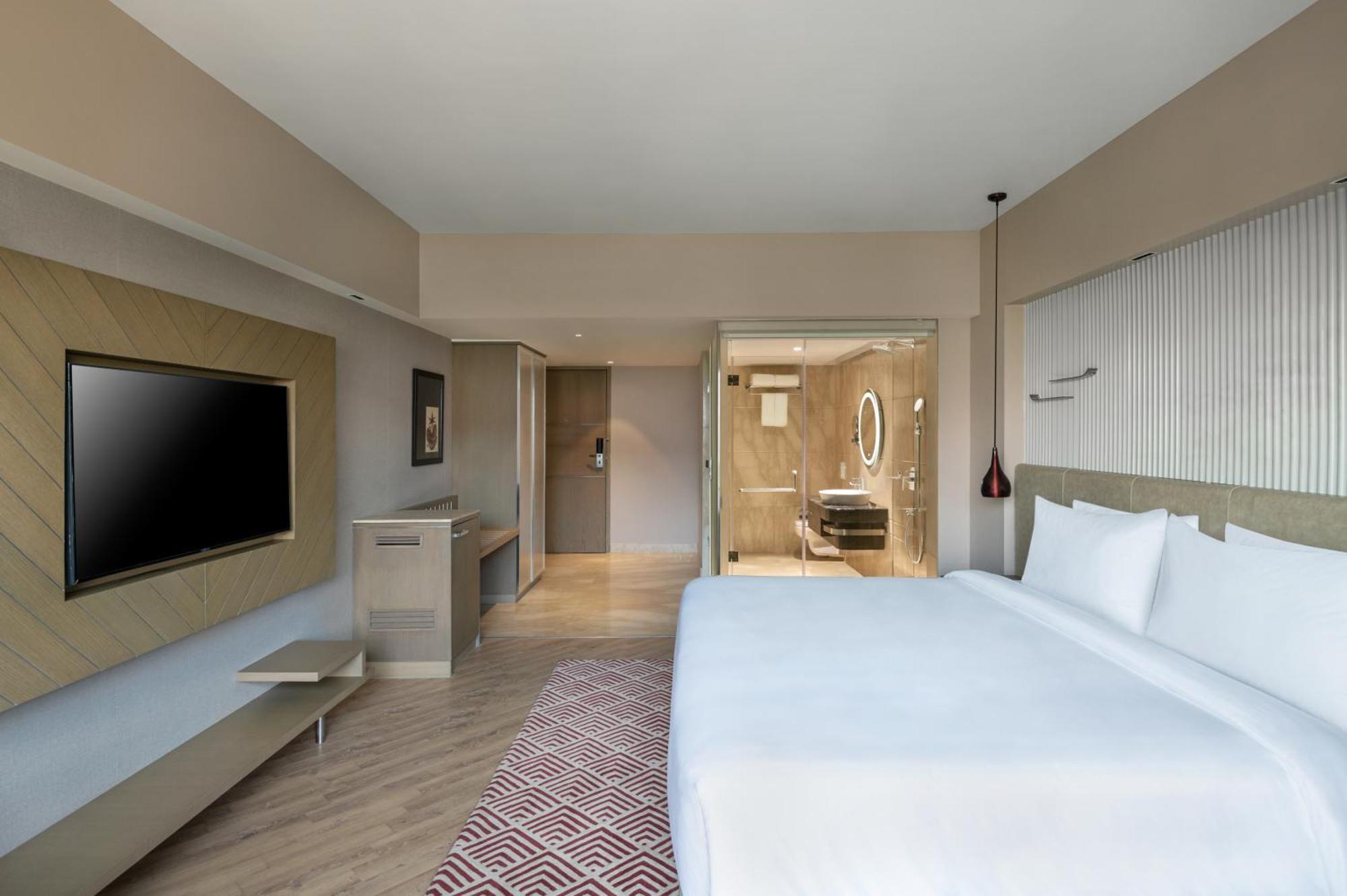 Radisson Hotel Sector 29 Gurugram Гургаон Экстерьер фото